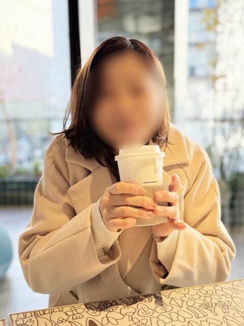 ひとみ 完熟ばなな札幌・すすきの（人妻熟女デリヘル）