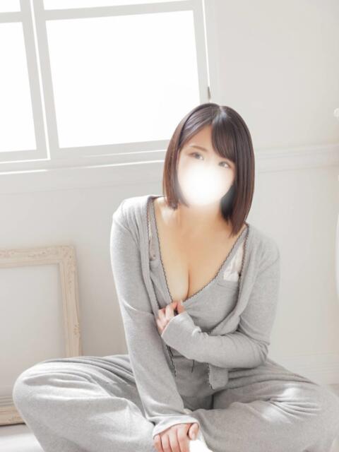 みな ぽっちゃり巨乳素人専門店ぷにめろ西船橋店（ぽっちゃり系デリヘル）