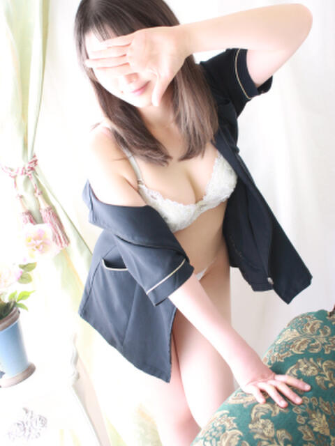 ひとみ 品川ミセスアロマ(ユメオト)(出張人妻回春エステ)