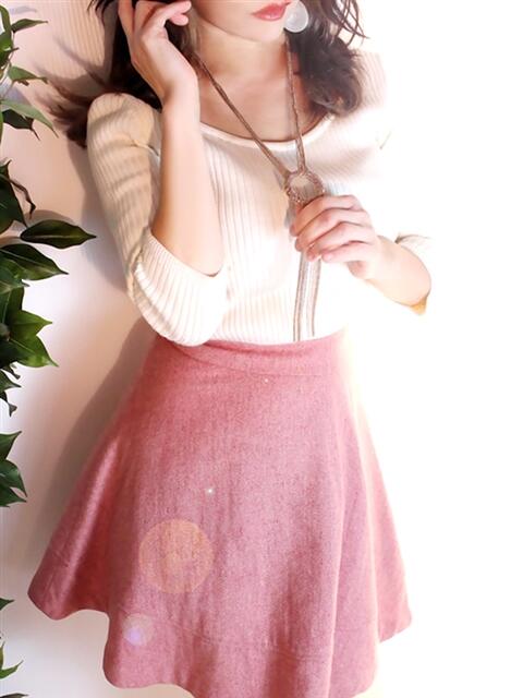 暁 詩織 人妻セレブ宮殿（人妻デリヘル）