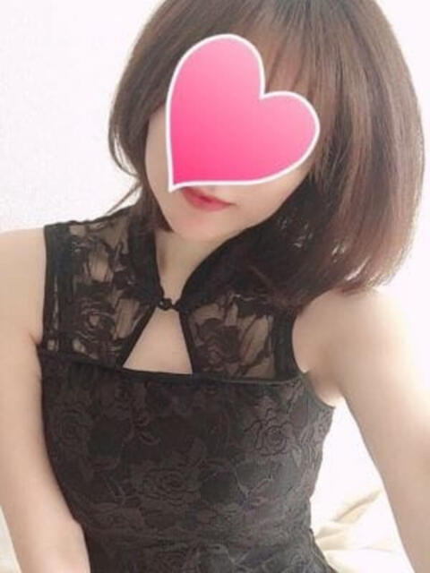 詩織 (しおり)・Gランク 8Seasons(エイトシーズン)（【非風俗】メンズエステ）