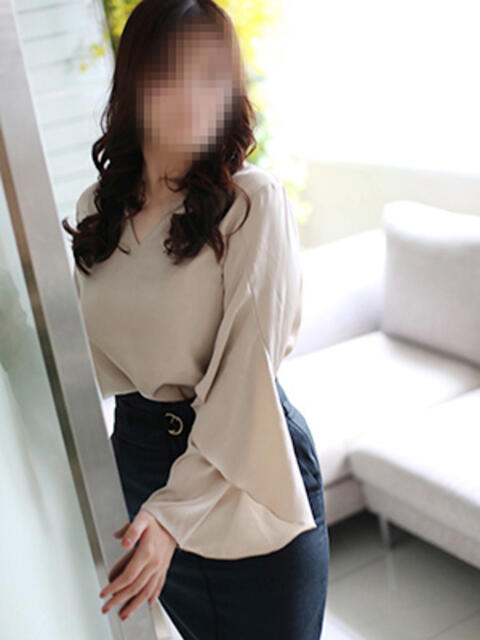 白瀬(しらせ) 人妻出逢い会 百合の園 山の手本店(人妻系デリヘル)