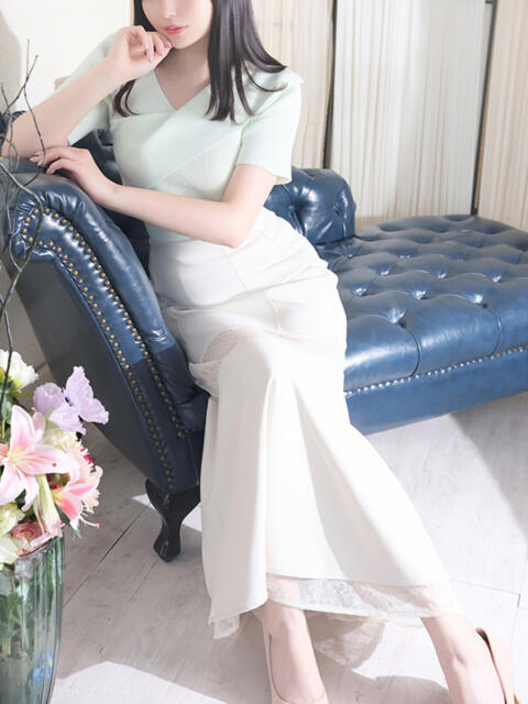 綾野　里歌 トリプルクラウン（高級デリヘル）