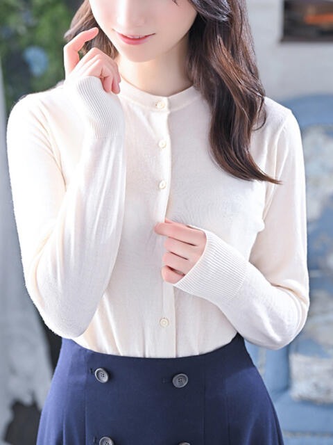 泉　莉奈 トリプルクラウン（高級デリヘル）