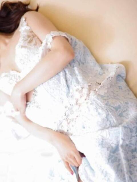 絢【アヤ】 福井人妻営業所（人妻系デリヘル）