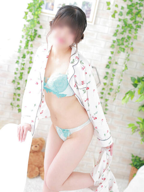 えみる リッチドールフェミニン（ファッションヘルス）