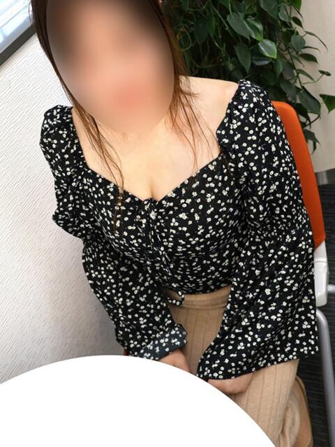 琴莉 東京人妻フォーシーズンズ（人妻・熟女待ち合わせデリヘル）