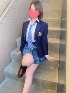 新入生 れいな 青チェと赤チェ（池袋/デリヘル）