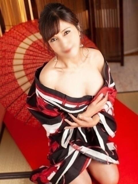 片平りな(元鎌倉御殿） パリス雄琴店（ソープランド）