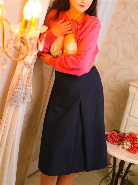 西尾 夕紀 熟女・人妻マダム宮殿(デリヘル)