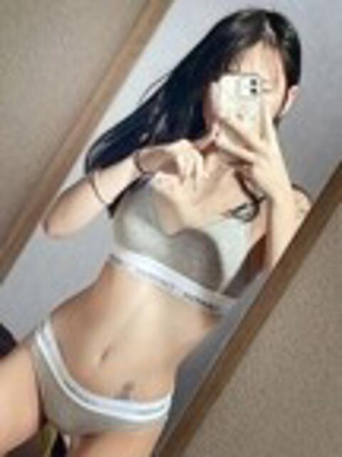 ひいろ とある風俗店♡やりすぎさーくる新宿大久保店♡で色んな無料オプションしてみました（デリヘル）