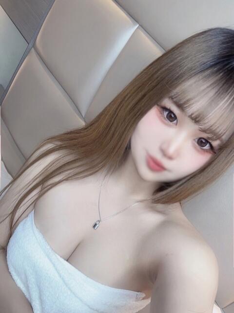 なるせ とある風俗店♡やりすぎさーくる新宿大久保店♡で色んな無料オプションしてみました（デリヘル）