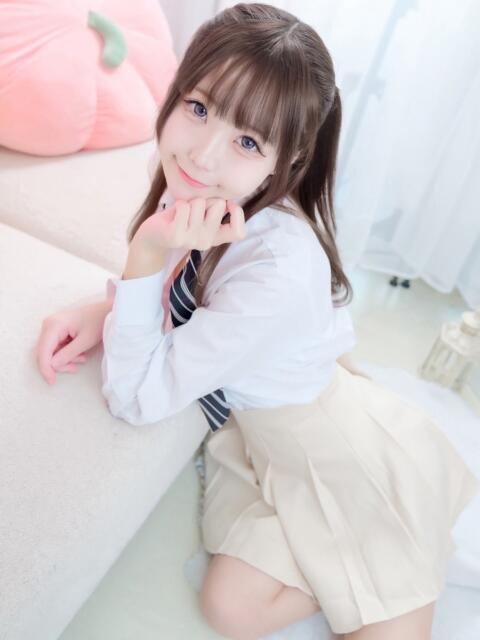 ゆりか E+アイドルスクール新宿・歌舞伎町店(デリヘル)