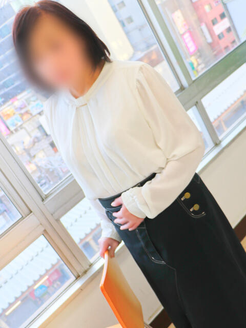 ことね 性腺熟女100％（デリヘル市場）（デリヘル）