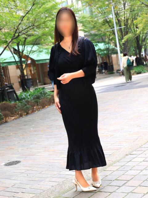 梨々子 東京人妻フォーシーズンズ（人妻・熟女待ち合わせデリヘル）