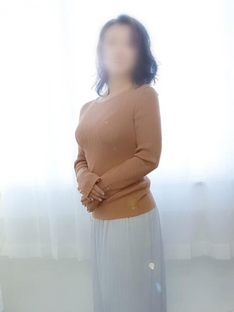 もも 完熟ばなな新宿（熟女系待ち合せデリヘル）