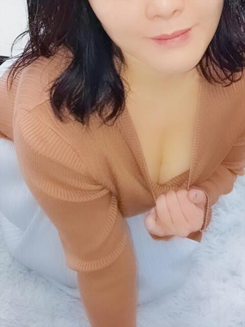 もも 完熟ばなな新宿（熟女系待ち合せデリヘル）