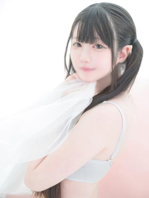 りえ E+アイドルスクール　大阪・日本橋店（デリヘル）