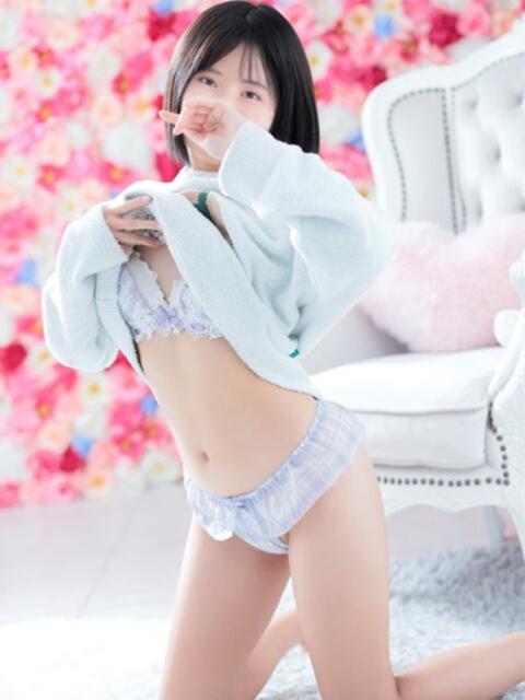 ひより　小さな未経験エンジェル AROMA FACE NAKASU（ソープランド＆アロマエステ）