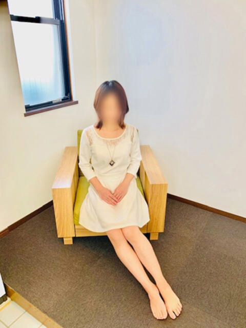 日真里（ひまり） おもてなし婦人（人妻系デリヘル）