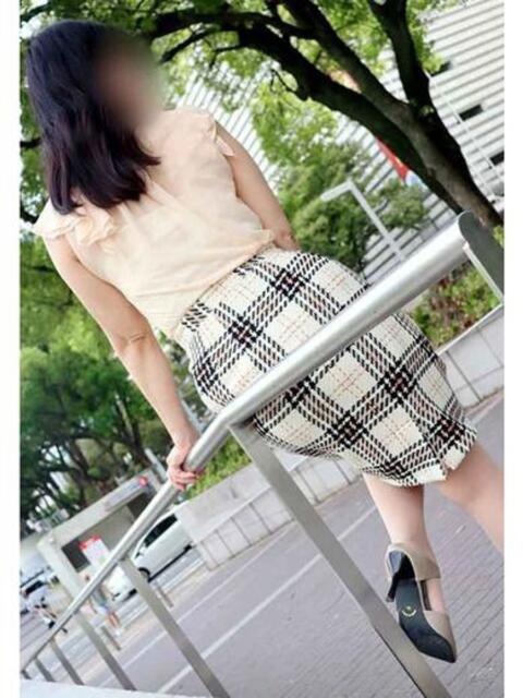 まこ 逢って30秒で即尺(人妻・熟女待ち合わせデリヘル)