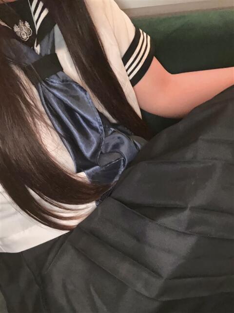 西新井るり ぎゅーぎゅう電車（いちゃキャバ）