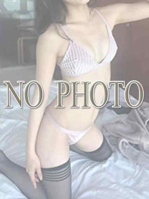 小松　まき 人妻の秘密（人妻ホテヘル）