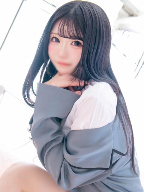 もね E+アイドルスクール新宿・歌舞伎町店（デリヘル）