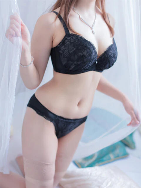 あや WHITE LABEL ROYAL FACE KUMAMOTO(ソープランド)