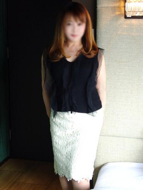 内田麻衣 Ebisu 派遣Wife 浮世（デリヘル）