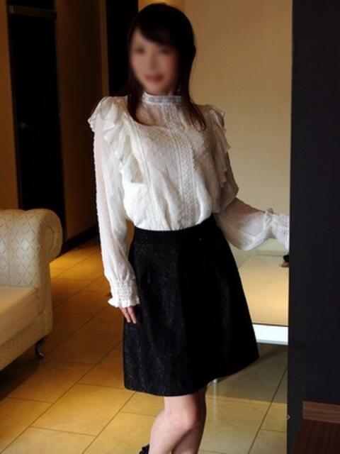 村中若沙 Ebisu 派遣Wife 浮世（デリヘル）