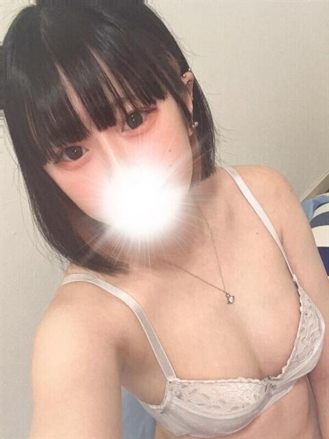 ☆なぎ☆ 100％本人が来る店！！デリヘル『ロイヤルフラッシュ』（デリヘル）