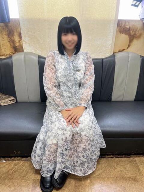 しおん 初体験（学園系イメクラ）