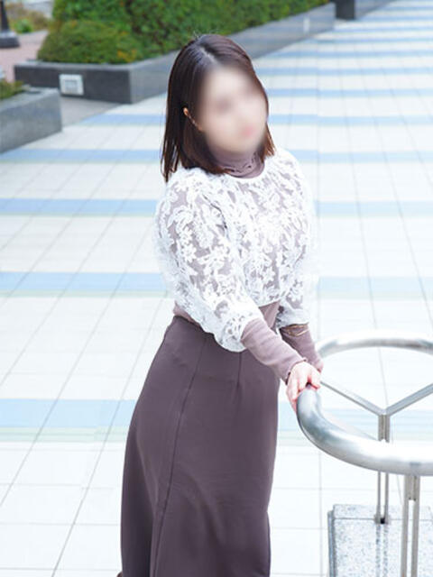 菜々 ミセスラウンジ東京(人妻系デリヘル)