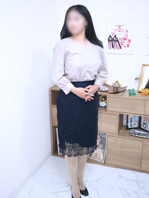 りこ ミセスラウンジ東京（人妻系デリヘル）