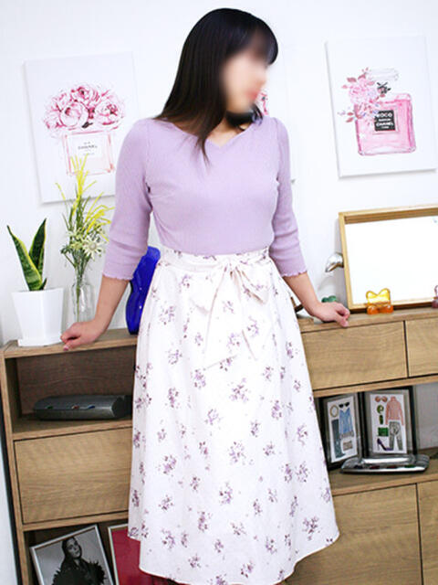 弥生 ミセスラウンジ東京（人妻系デリヘル）