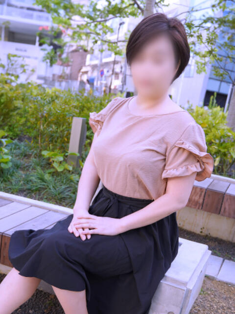 朋佳 ミセスラウンジ東京(人妻系デリヘル)