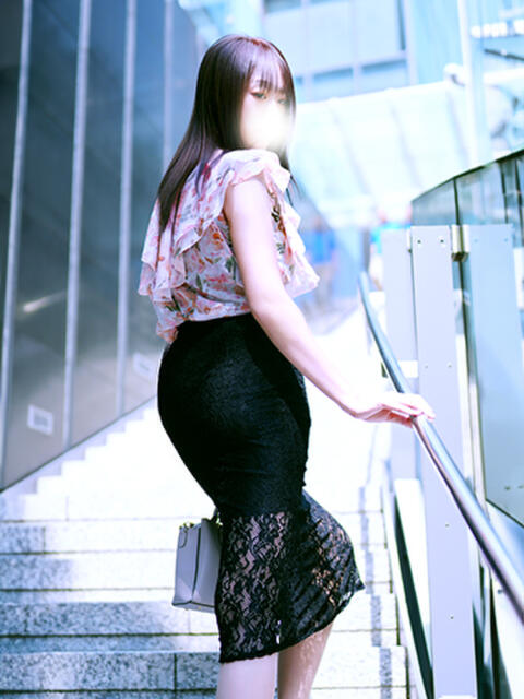 瑞奈 ミセスラウンジ東京（人妻系デリヘル）