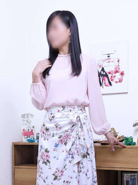 杏梨 ミセスラウンジ東京（人妻系デリヘル）