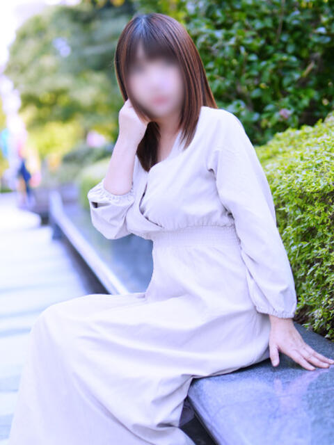 優里花 ミセスラウンジ東京（人妻系デリヘル）