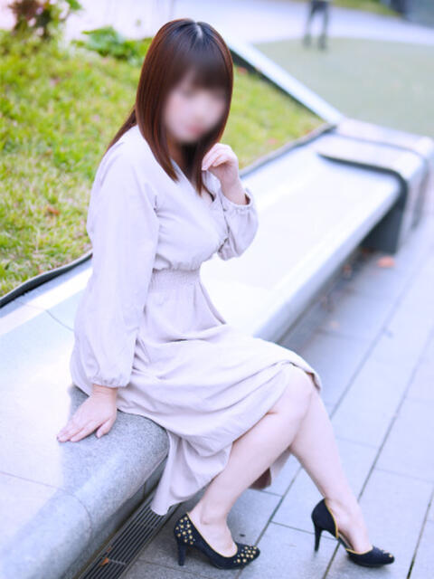 優里花 ミセスラウンジ東京（人妻系デリヘル）