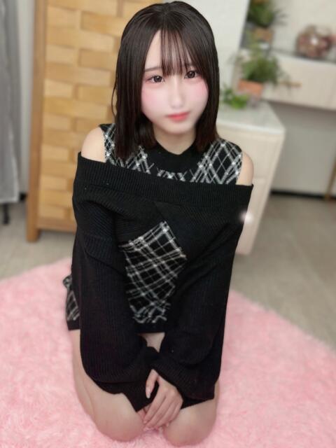 みな 高級オナクラ　ひよこクラブ（オナクラ・手コキ）