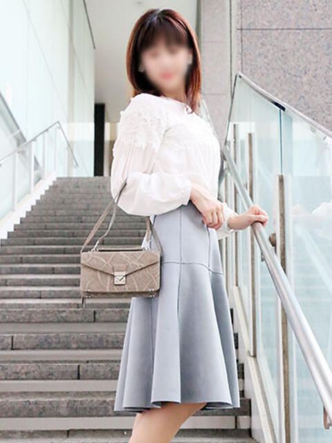 美空 ミセスラウンジ東京(人妻系デリヘル)