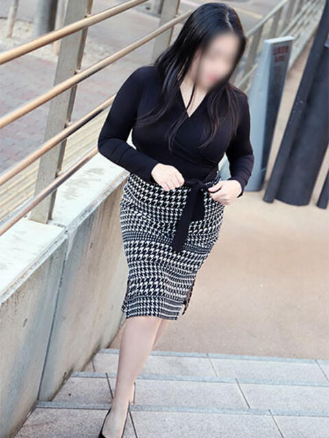 結子 ミセスラウンジ東京（人妻系デリヘル）