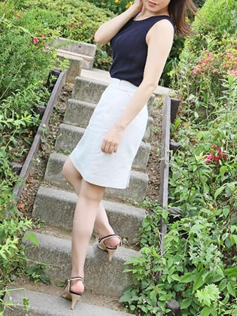 涼凪 ミセスラウンジ東京(人妻系デリヘル)