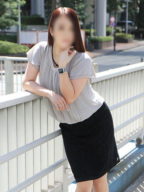 亜季子 ミセスラウンジ東京(人妻系デリヘル)