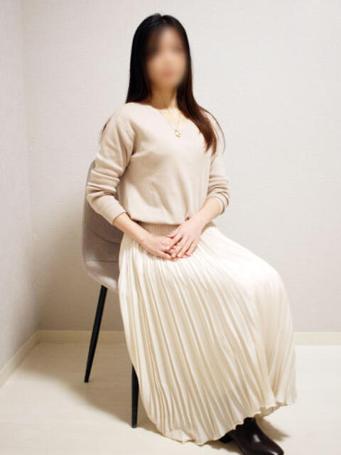 すず ミセスラウンジ東京（人妻系デリヘル）