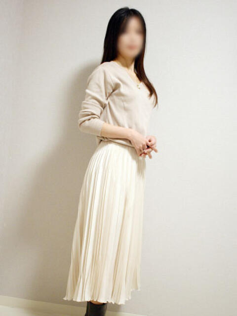 すず ミセスラウンジ東京（人妻系デリヘル）