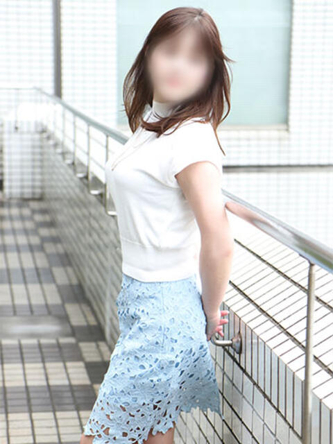 詩音 ミセスラウンジ東京(人妻系デリヘル)