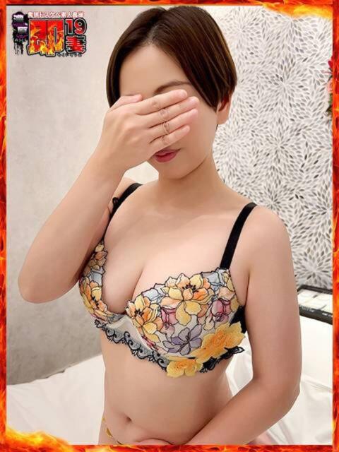 もえ 濃厚即19妻(デリヘル)